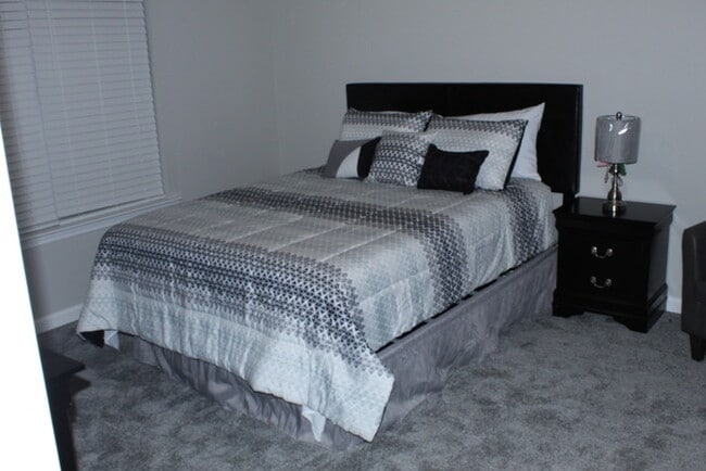 Building Photo - Fully Furnished Columbia County Rental