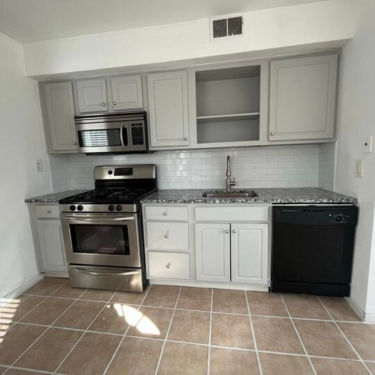 Building Photo - 3824 Staebler Ave