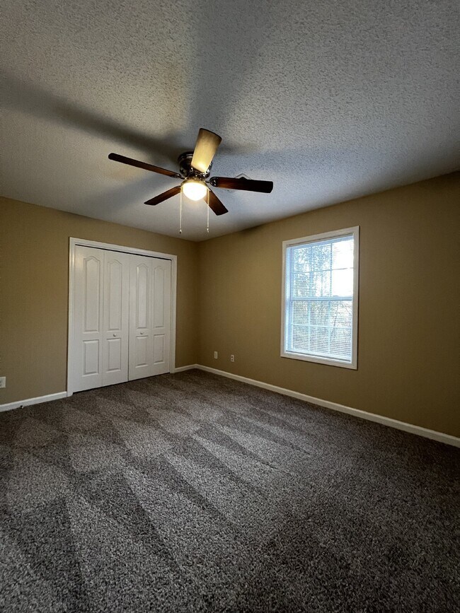 Building Photo - 541 Patriot Park Ct