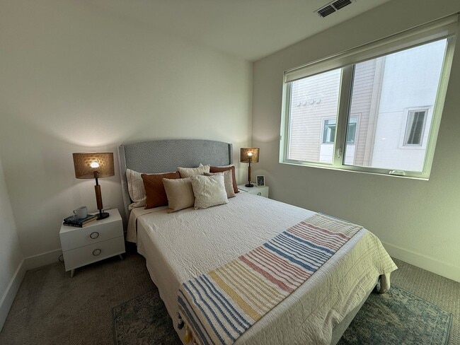 Building Photo - Newer Central Dublin Townhome with 2-Car Garage and Private Rooftop Deck
