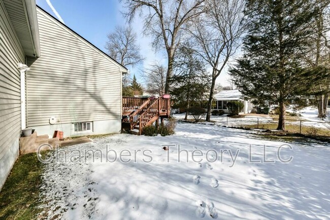 Building Photo - 1727 Larkmeade Dr