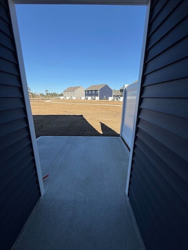 Building Photo - Be the first to Live in This Brand-New Townhome!