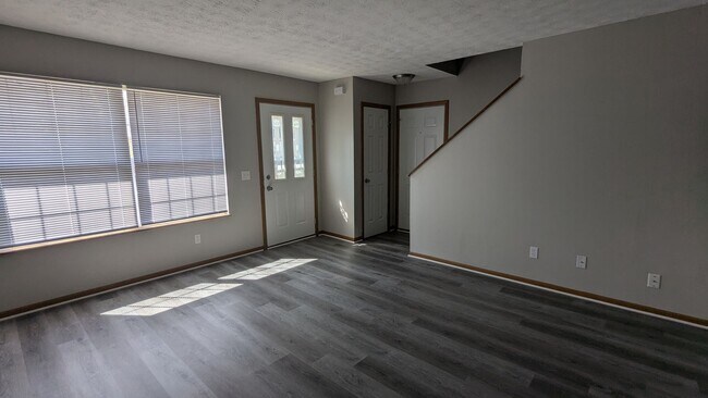 Building Photo - MN Cedar Village (861)