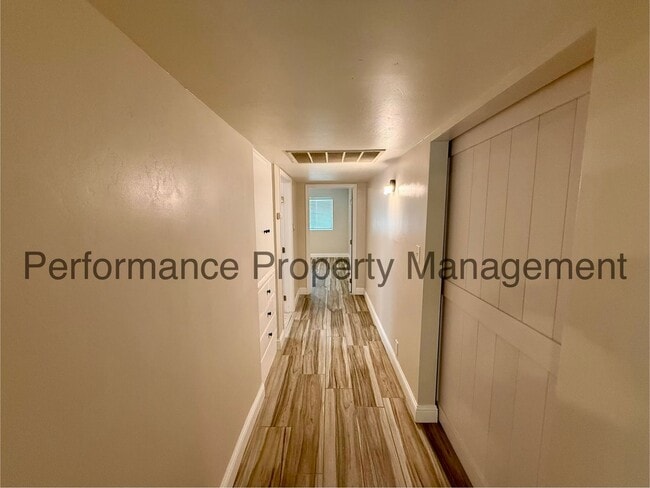 Building Photo - Gorgeous 3 Bed/3 Bath E Bakersfield Home w/ RBP & $0 Deposit Option