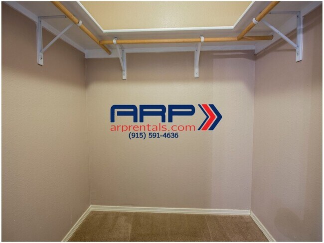 Building Photo - Beautiful Eastside Home