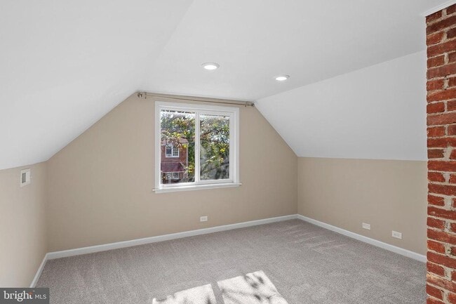 Building Photo - 4621 Greenhill Ave