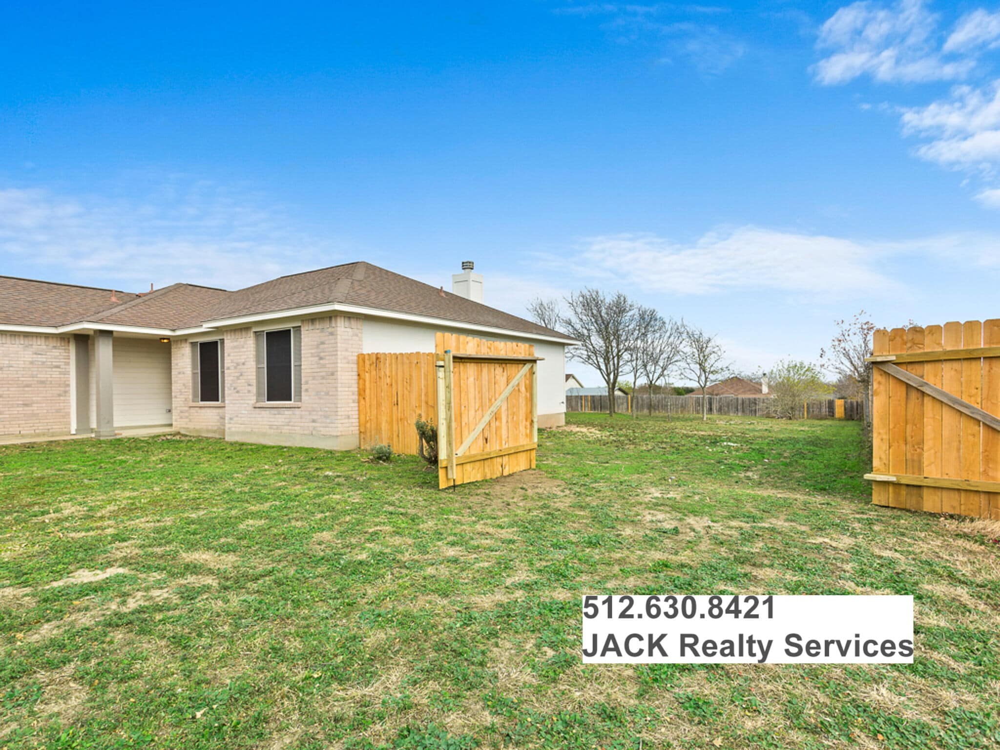 Building Photo - 115 Bell Meadows Dr