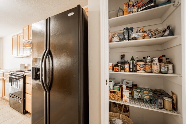 Building Photo - 4357 Beacon Ct