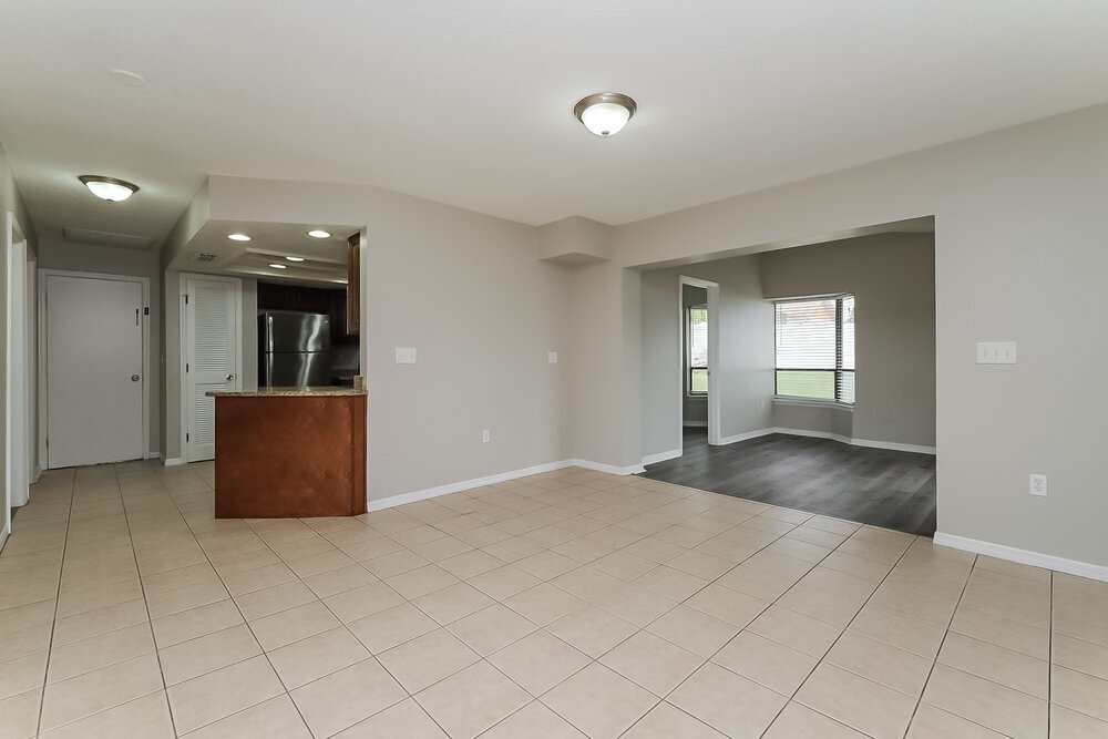 Building Photo - 11171 Heathwood Ave