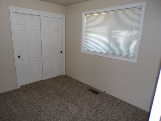 Building Photo - 2640 Montara Dr
