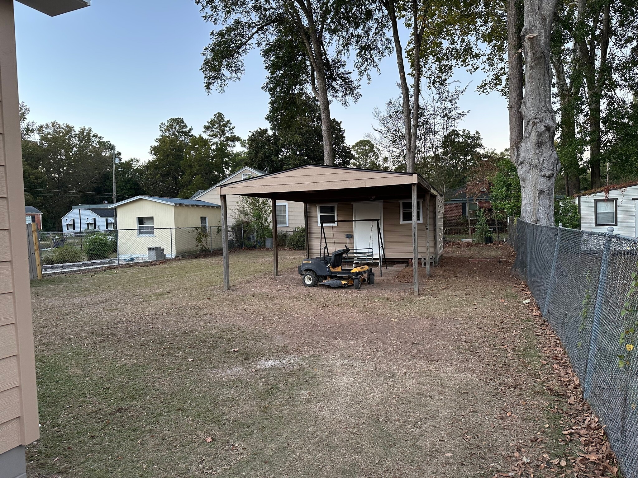 Utility House - 1808 16th Pl