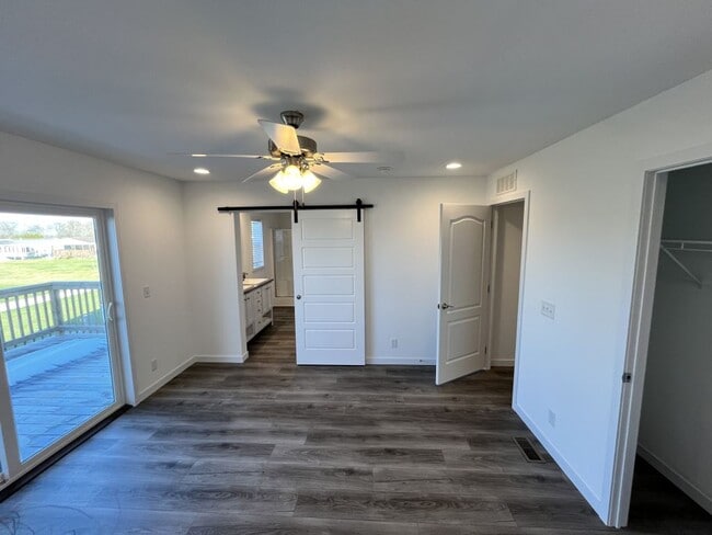 Building Photo - 5100 W Augusta Blvd