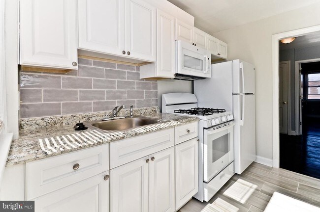 Building Photo - 1209 Savannah St SE