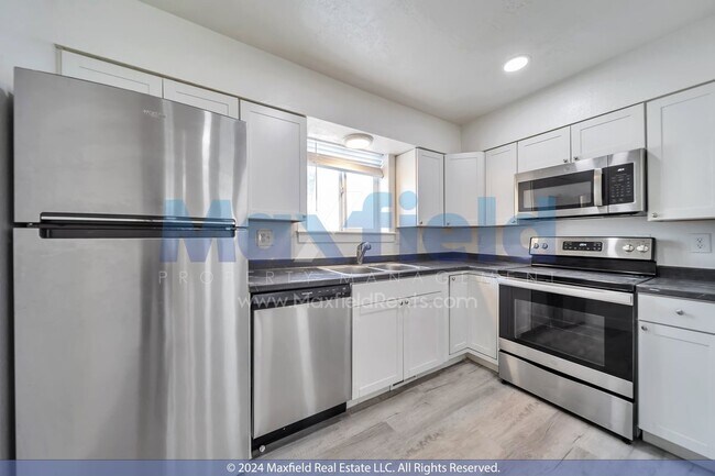Building Photo - North Salt Lake 2 BD 1 BA - $500.00 Security Deposit OAC -Brookside Lofts Unit 18