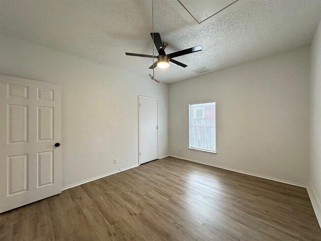 Building Photo - 1506 Willow St