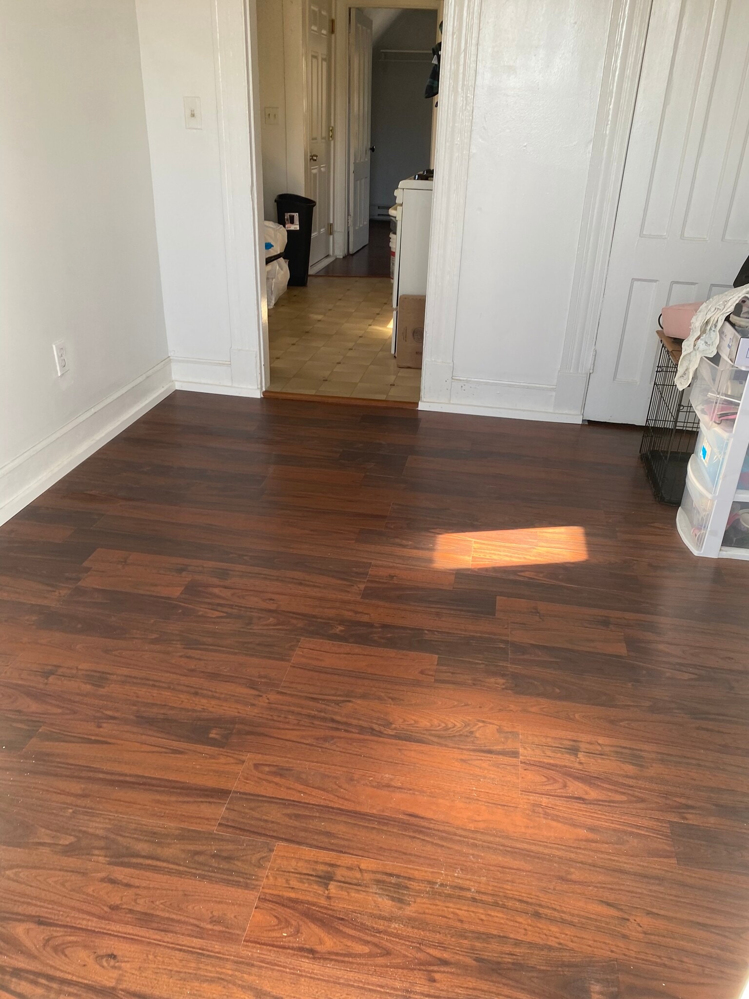 Living room looking in - 14 Diamond St