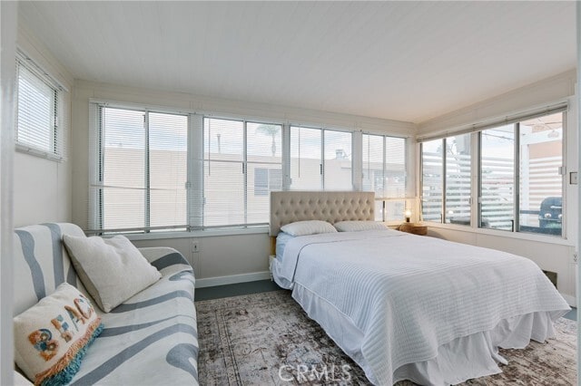 Building Photo - 5267 E Ocean Blvd