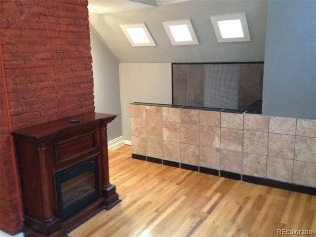 Building Photo - 116 W Maple Ave