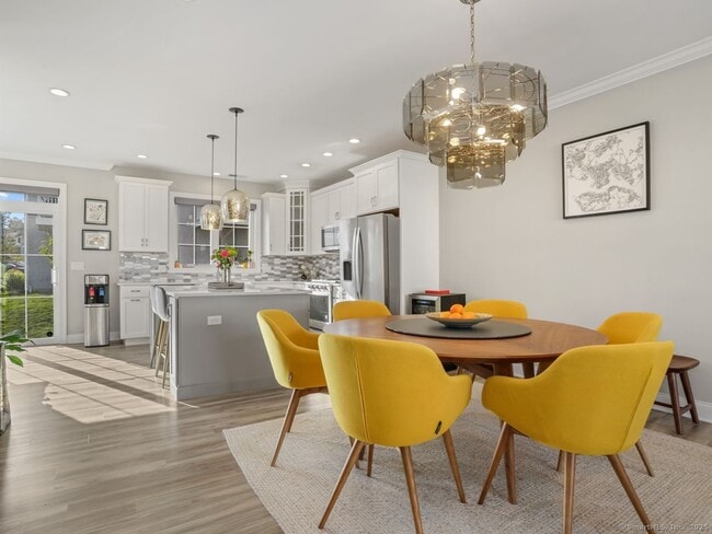 Building Photo - 22 Brentwood Cir