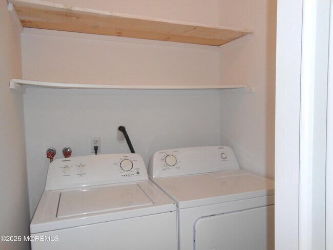 Building Photo - 39 Mediterranean Ct