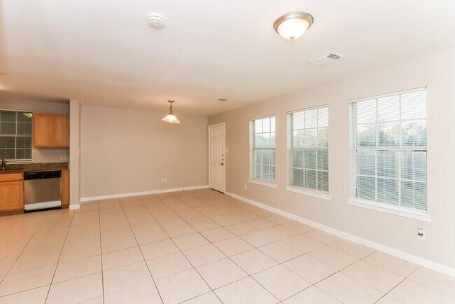 Building Photo - 4906 N Cancun Dr