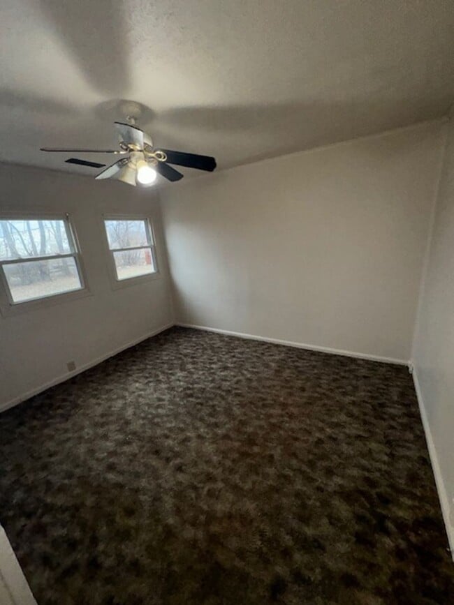 Building Photo - 1240 1242-1242 Negley Ave