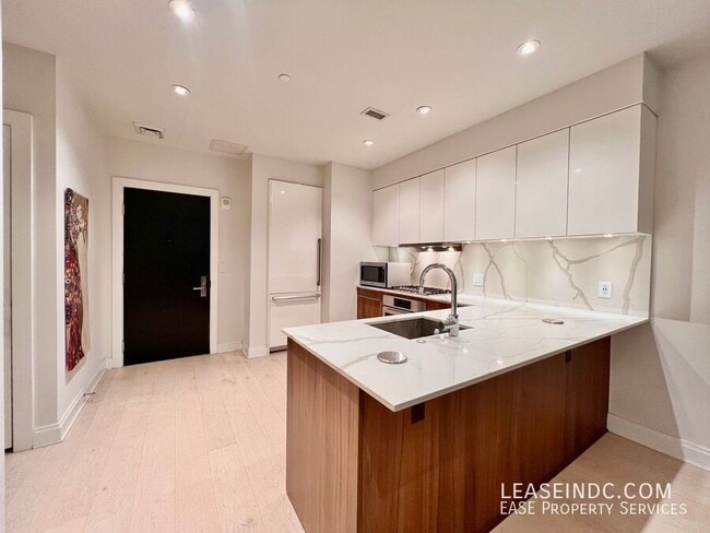 Building Photo - 1427 Rhode Island Ave NW