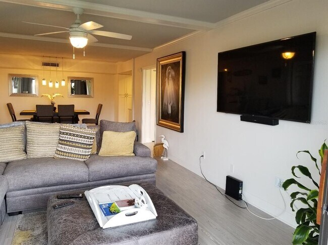 Building Photo - 2700 Bayshore Blvd
