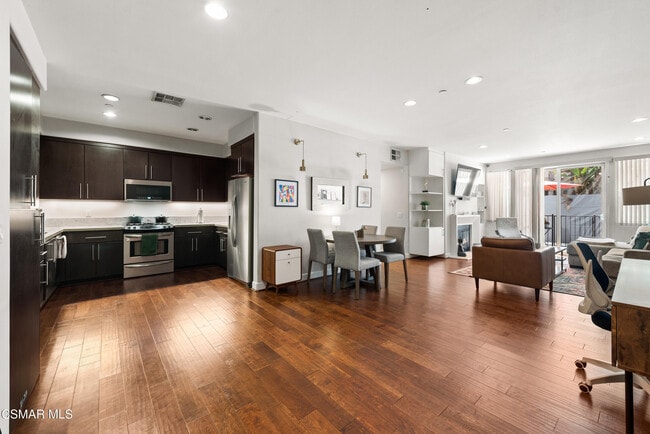 Building Photo - 10878 Bloomfield St