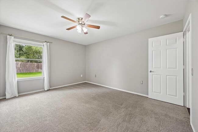 Building Photo - 9025 Sun Shower Bend