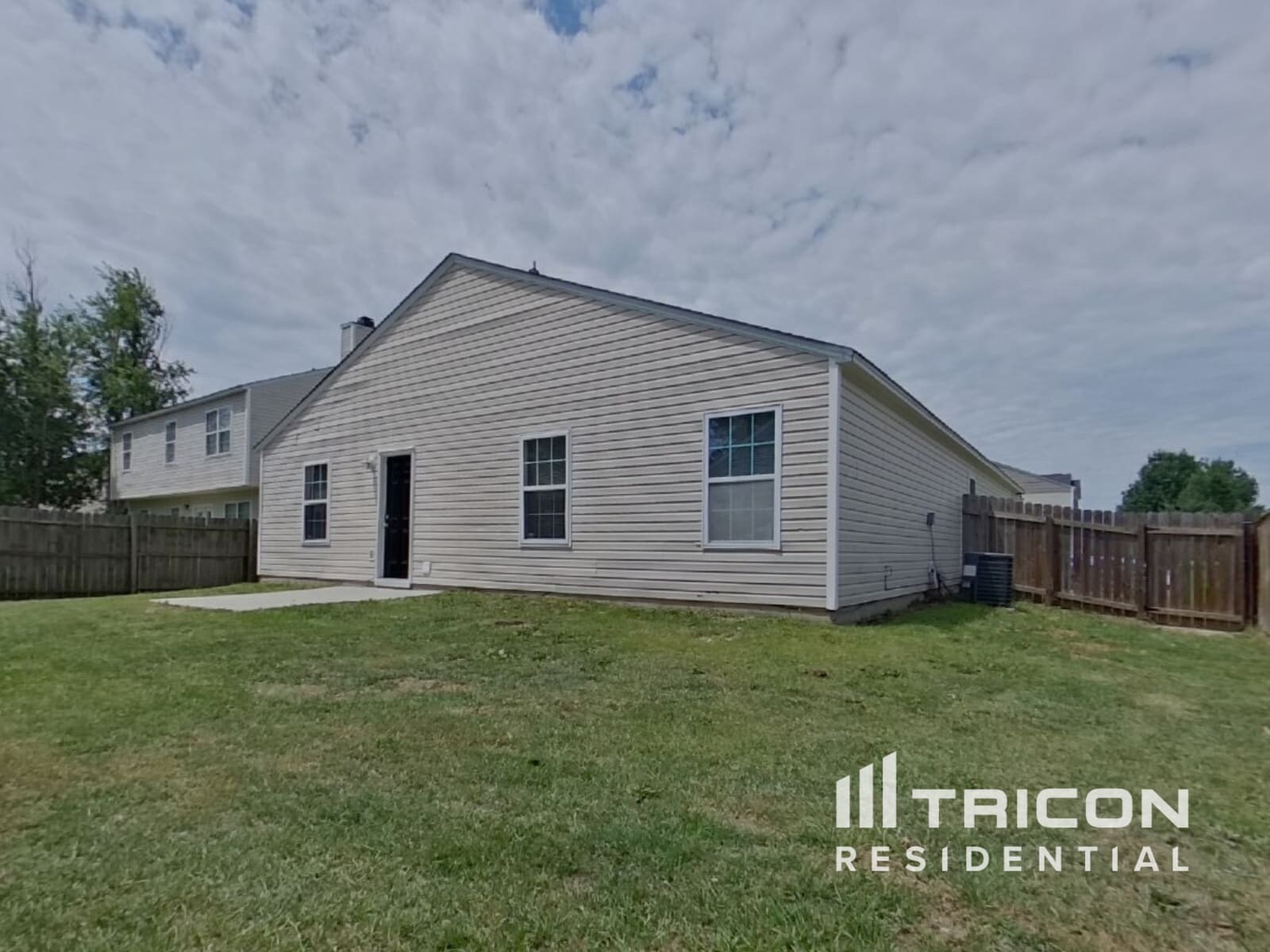 Building Photo - 404 Castle Ridge Dr