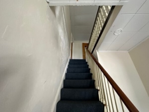 Building Photo - 360 University Ave