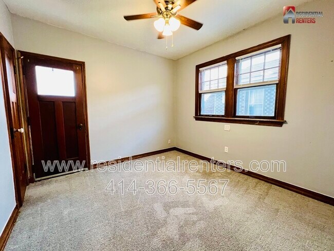 Building Photo - 1029 W Morgan Ave