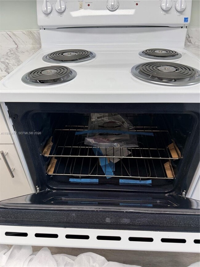 Building Photo - 804 SW 73rd Ave