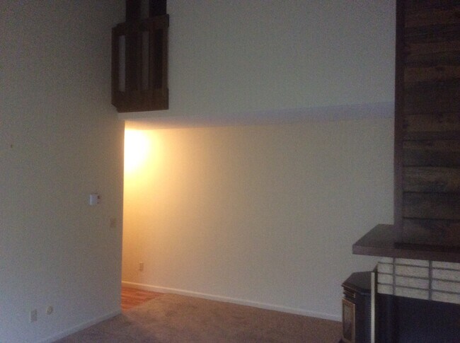 Building Photo - 3850 Woodglenn Pl