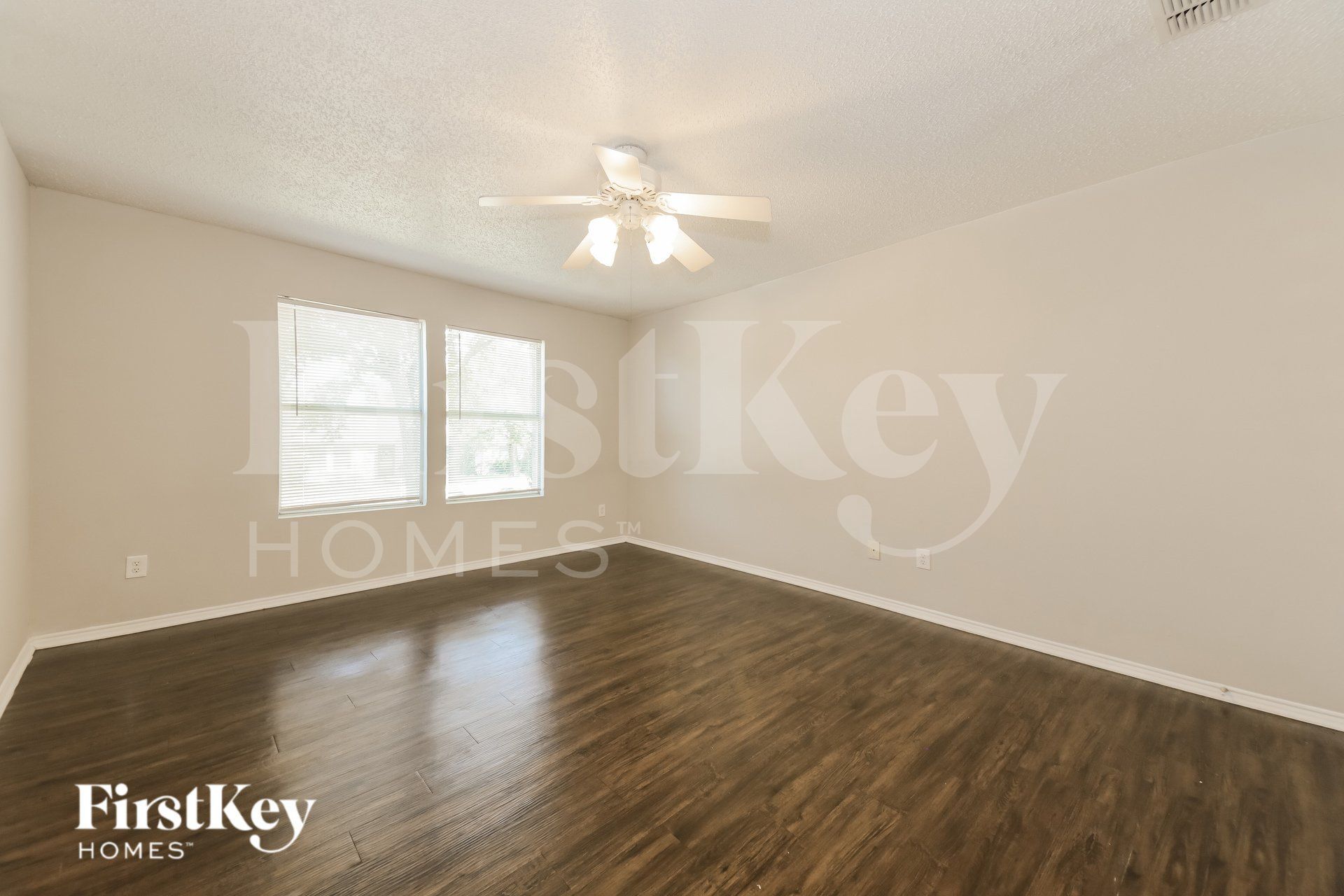 Building Photo - 1395 Stewart Dr