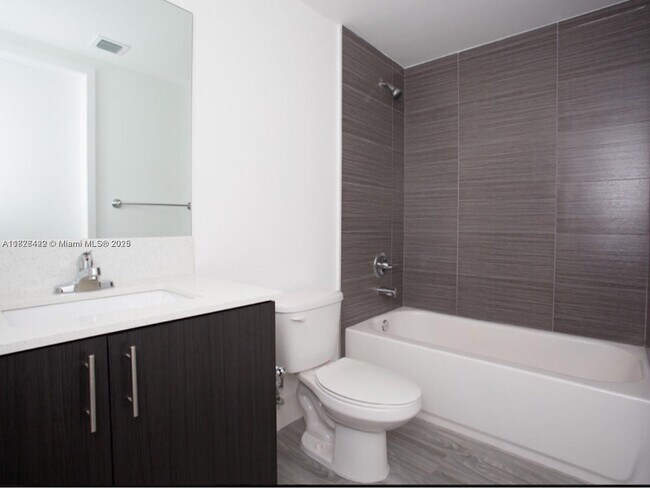 Building Photo - 2560 SW 27th Ave