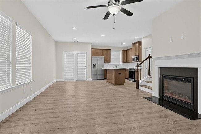 Building Photo - 4933 Longview Walk