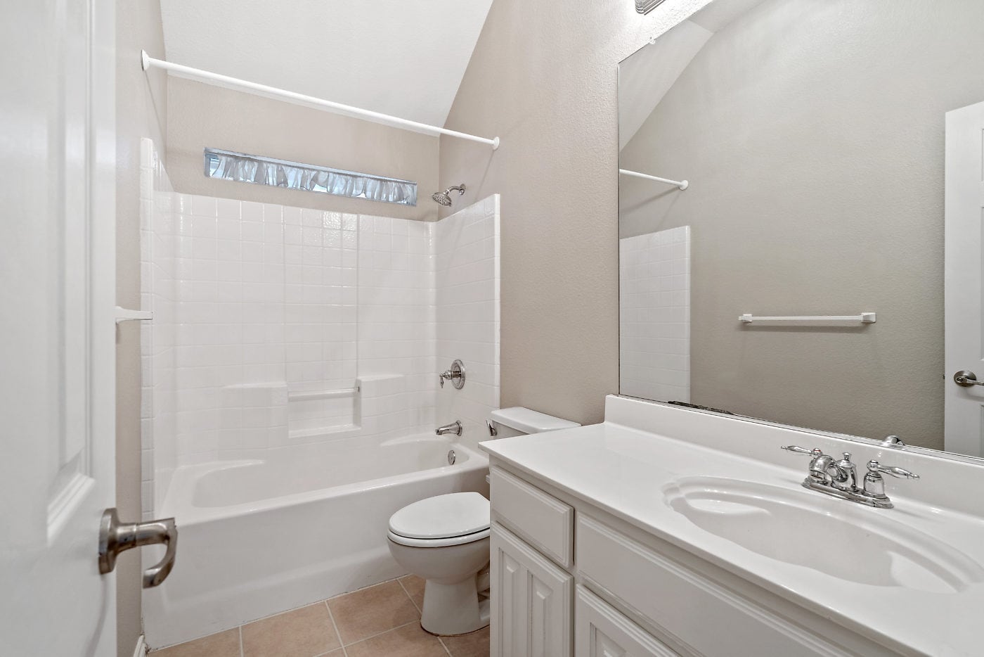 Building Photo - 3521 Amador Dr