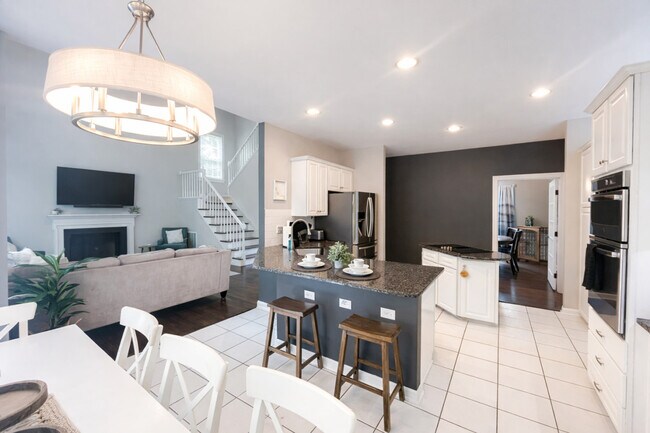 Building Photo - 10315 Rougemont Ln