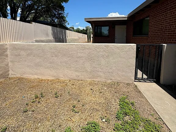 Building Photo - 120 N Campbell Ave