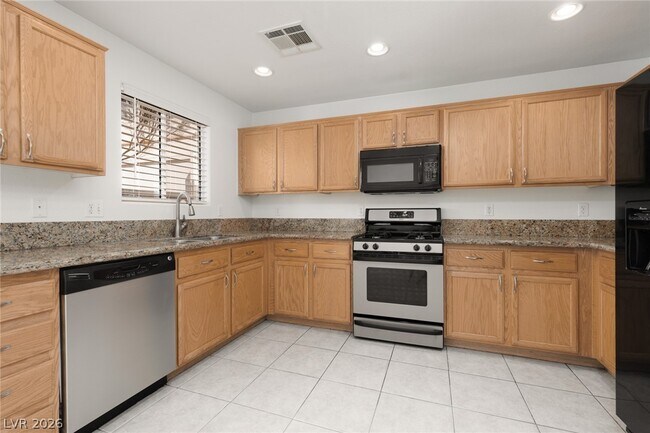 Building Photo - 3829 Bayamon St