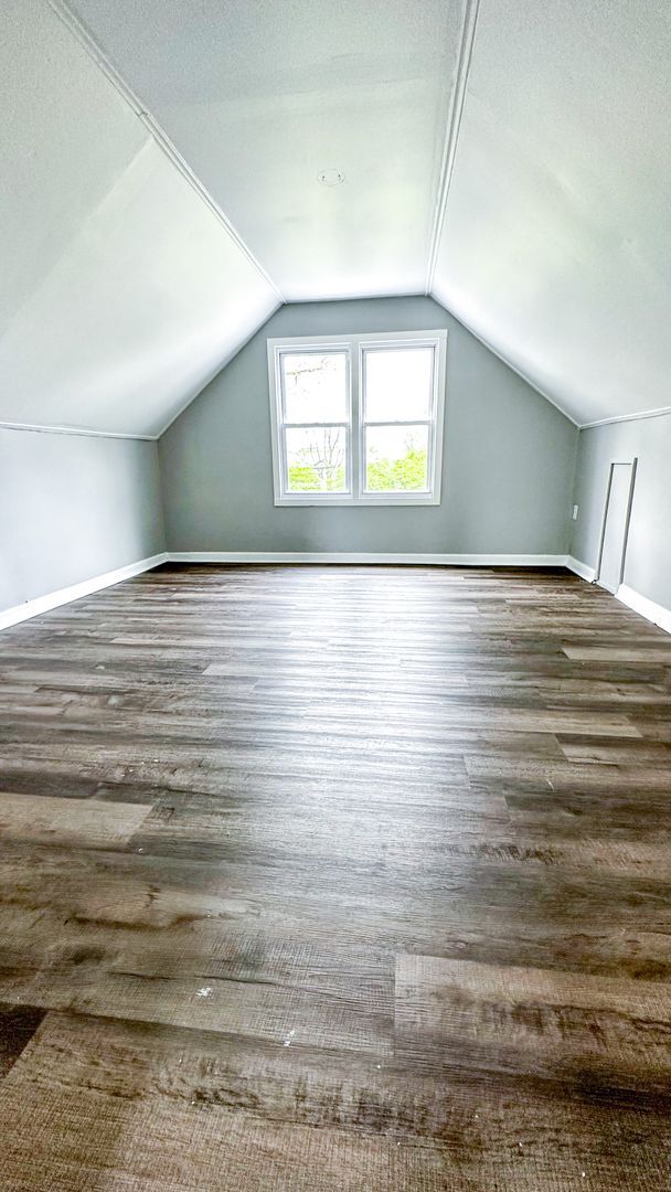 Building Photo - Spacious 3BR Corner-Lot Home w/ Full Basement & Large Yard