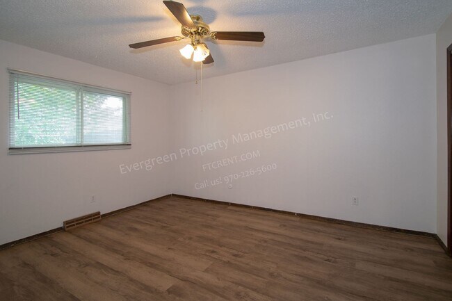 Building Photo - 3001-3003 Sumac St