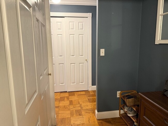 Building Photo - 2 Hawthorne Pl