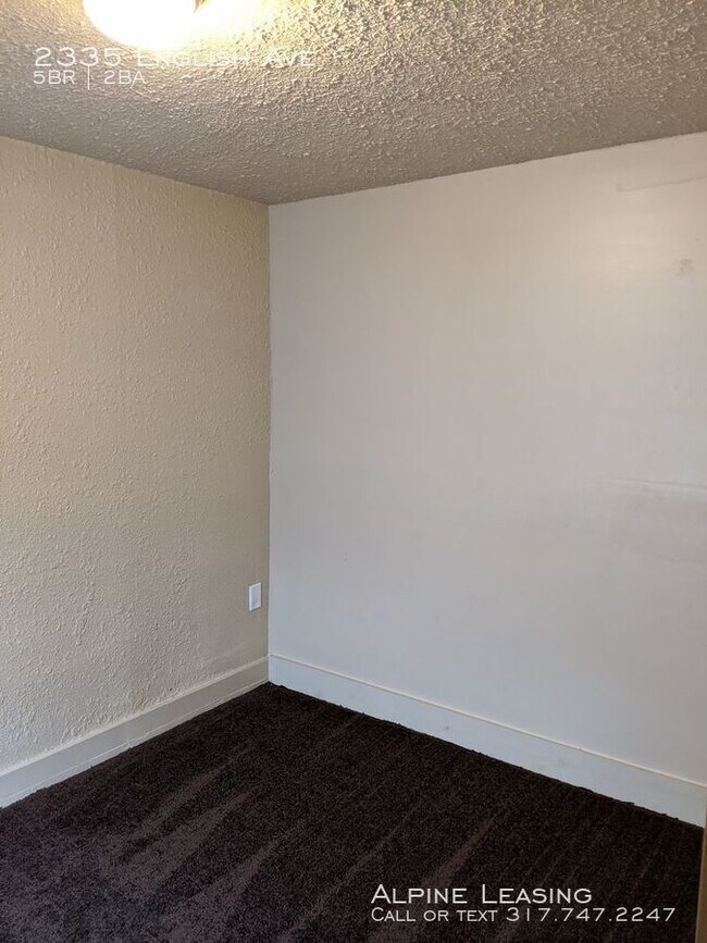Building Photo - Short Commute to Downtown & Fountain Square!