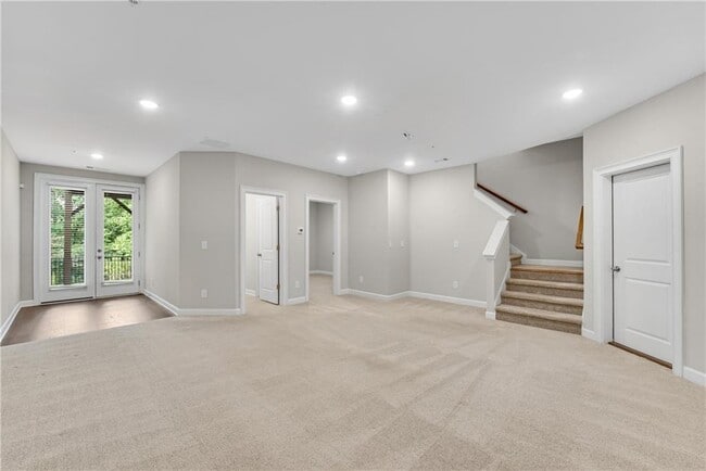 Building Photo - 427 Retreat Ln