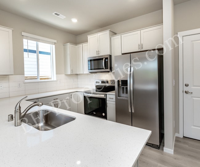 Building Photo - Stunning New construction; 3Bedroom 2Bathr...