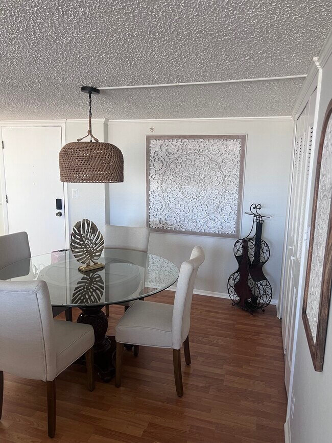 Building Photo - 255 Dolphin Point