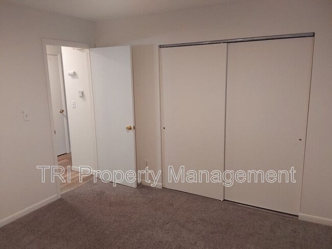 Building Photo - 514 22nd St